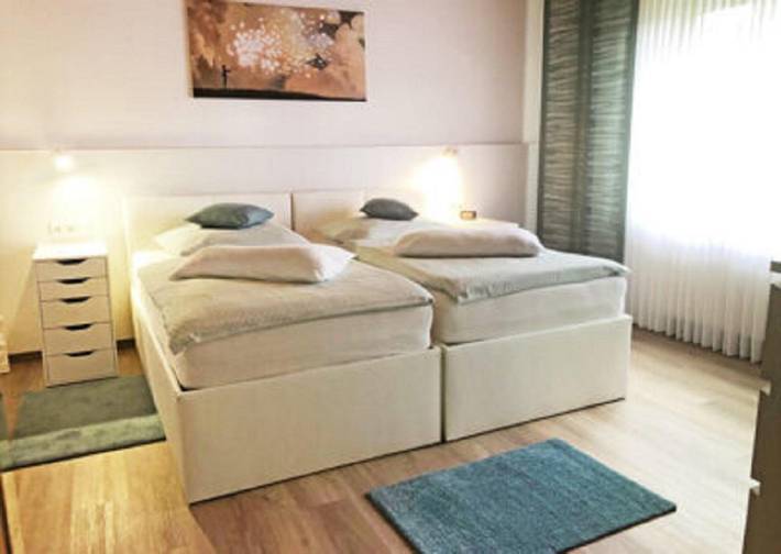 Ganze Ferienwohnung, Appartement/Fewo, Wc und Dusche in Heiligenkirchen, Detmold