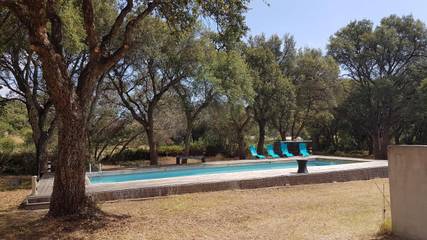 Gîte pour 5 personnes, avec piscine ainsi que terrasse et vue à Canale-di-Verde
