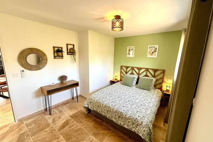 Gîte pour 3 personnes, avec balcon et piscine à Sanilhac-Sagriès - 3