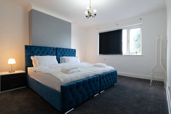 Holiday letting for 5 people in Stoke-on-Trent