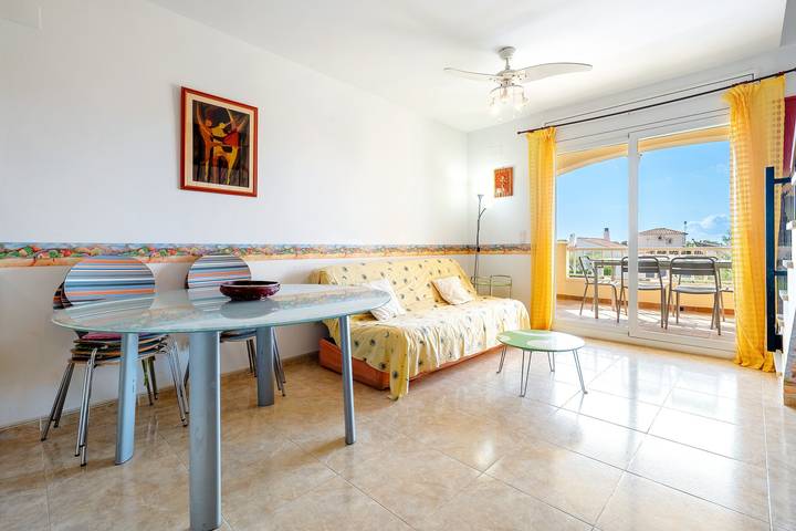 Entire apartment, Apartment 'Cap Roig, Appartement Duplex' with Shared Pool, Private Terrace and Balcony in l'Ampolla, Costa Dorada