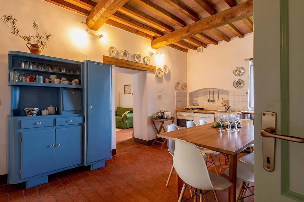 Apartamento entero, Casa Paciano, near town, apartments with pool, Ciliegio in Paciano, Provincia de Perugia