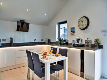 Apartment for 6 People in Teignmouth, Devon, Photo 2