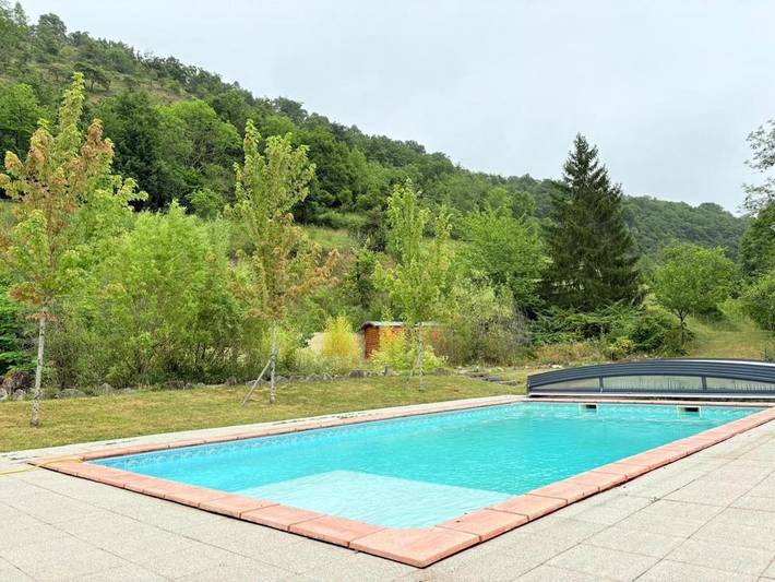 Gîte pour 9 personnes, avec piscine ainsi que vue et jardin à Leychert - 2