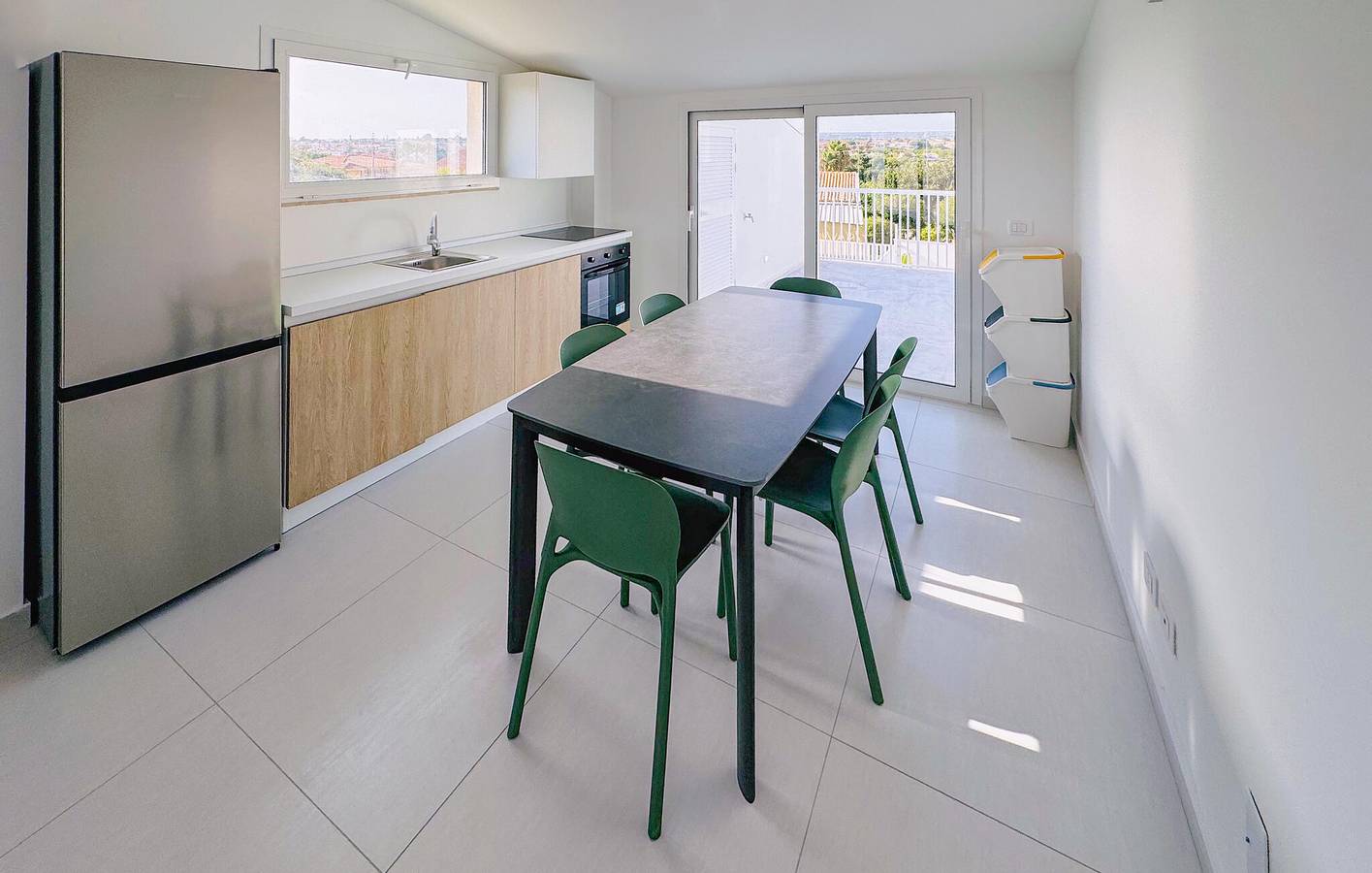 Entire holiday apartment, Sea View Apartment with AC, Terrace & Parking - 2.5km to Maganuco Beach in Marina di Modica, Modica