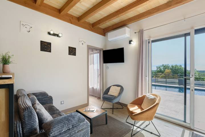 Cottage 'Gîte La Bergerie' avec piscine privée, Wi-Fi et climatisation in Saint-Geniès, Périgord Noir