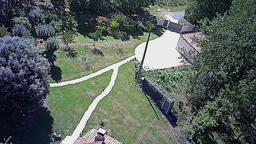 Location de vacances pour 5 personnes, avec vue ainsi que piscine et jardin à Fossemagne - 3