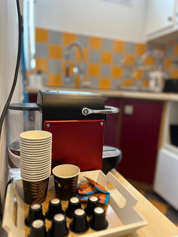 Appartement entier, One-Bedroom Apartment in Saint-Mandé, Val-de-Marne