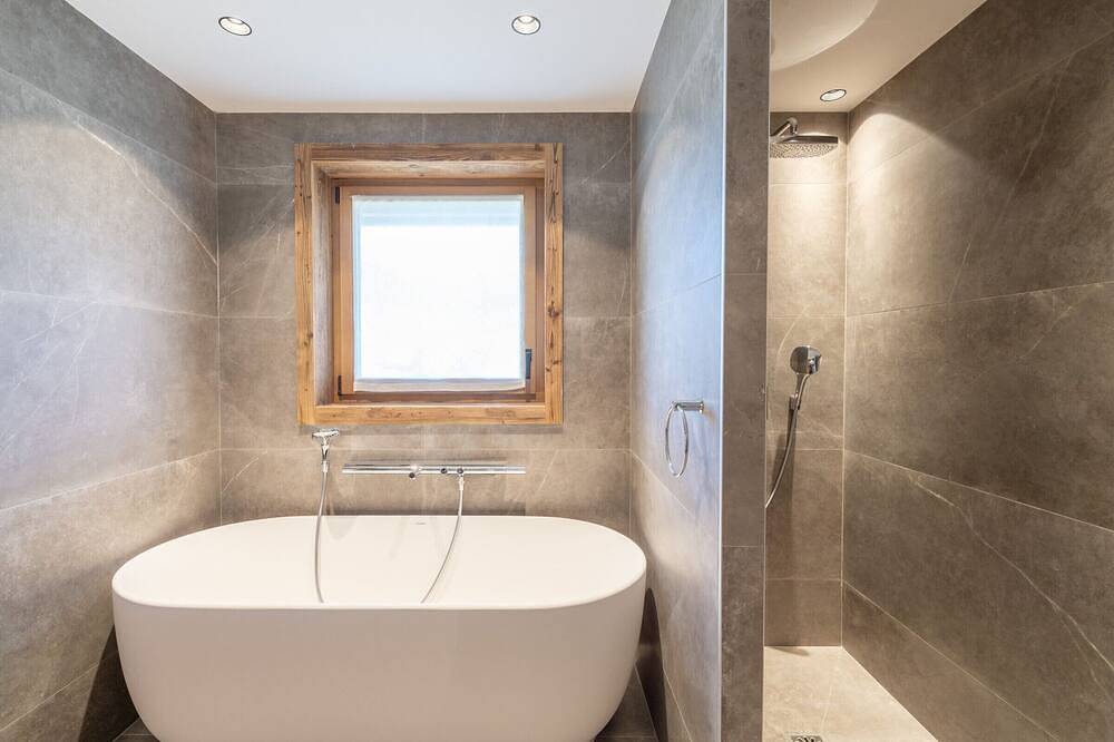 Luxueux chalet avec spa et sauna au cœur de Courchevel in Courchevel 1300 (Le Praz), Saint-Bon-Tarentaise