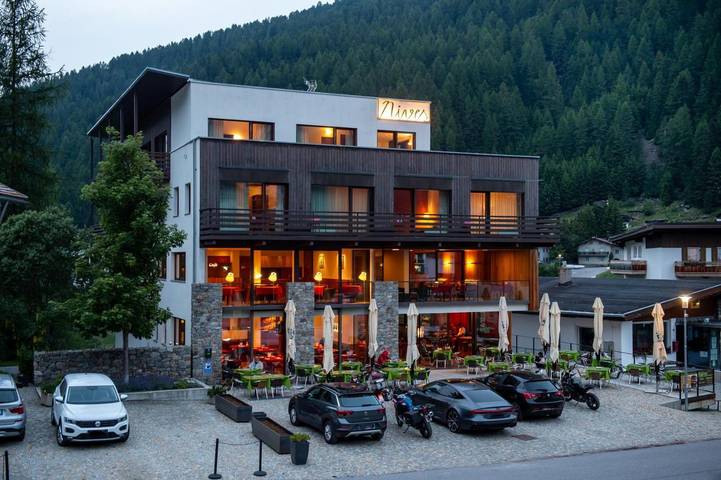 Hotel für 3 Personen, mit Ausblick und Terrasse sowie Sauna, mit Haustier in Sulden