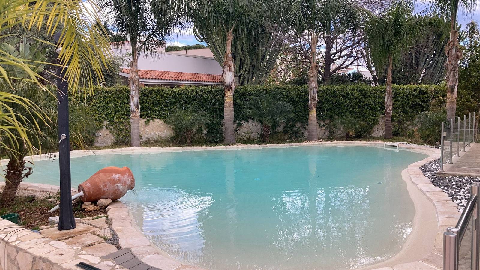 Villa 'Joel' avec vue sur mer, Wi-Fi et climatisation in Fontane Bianche, Cassibile