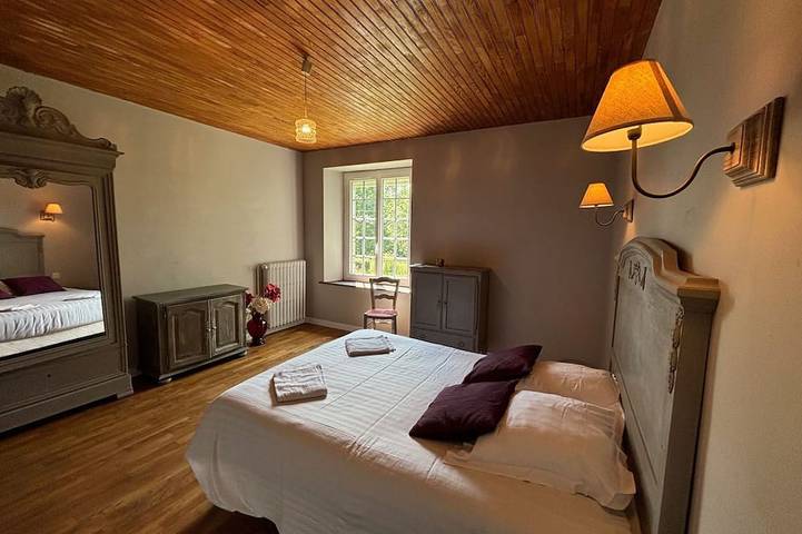 Location de vacances pour 6 personnes, avec Jardin dans Maen-Roch - 2
