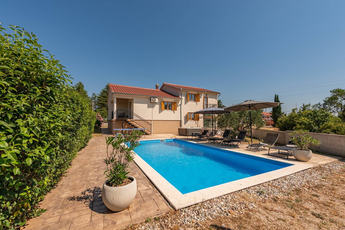 Holiday house Tina with jacuzzi and pool in Općina Sveti Filip i Jakov, Zadarska županija