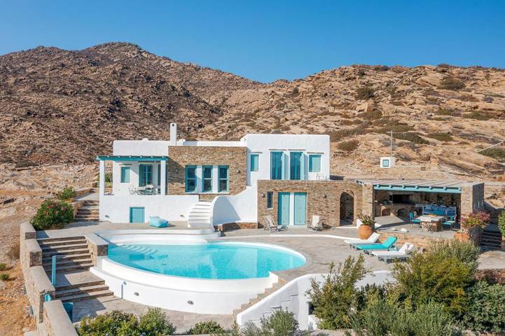 Holiday rental for 8 people, with garden and view as well as pool, with pets in Ios