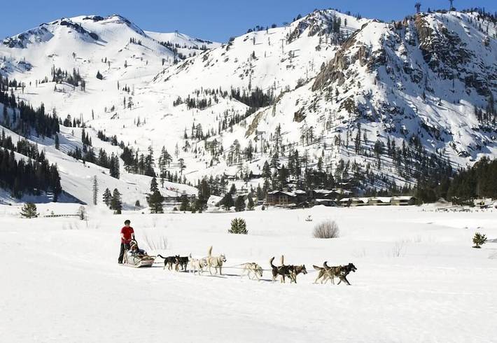 Vacation rental for 4 people, with hot tub and balcony as well as sauna in Squaw Valley