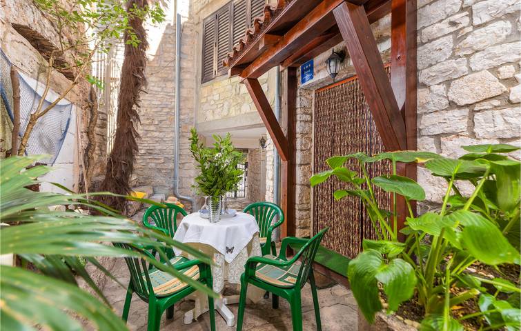 Location de vacances pour 4 personnes, avec terrasse à Bale (Croatie) - 2