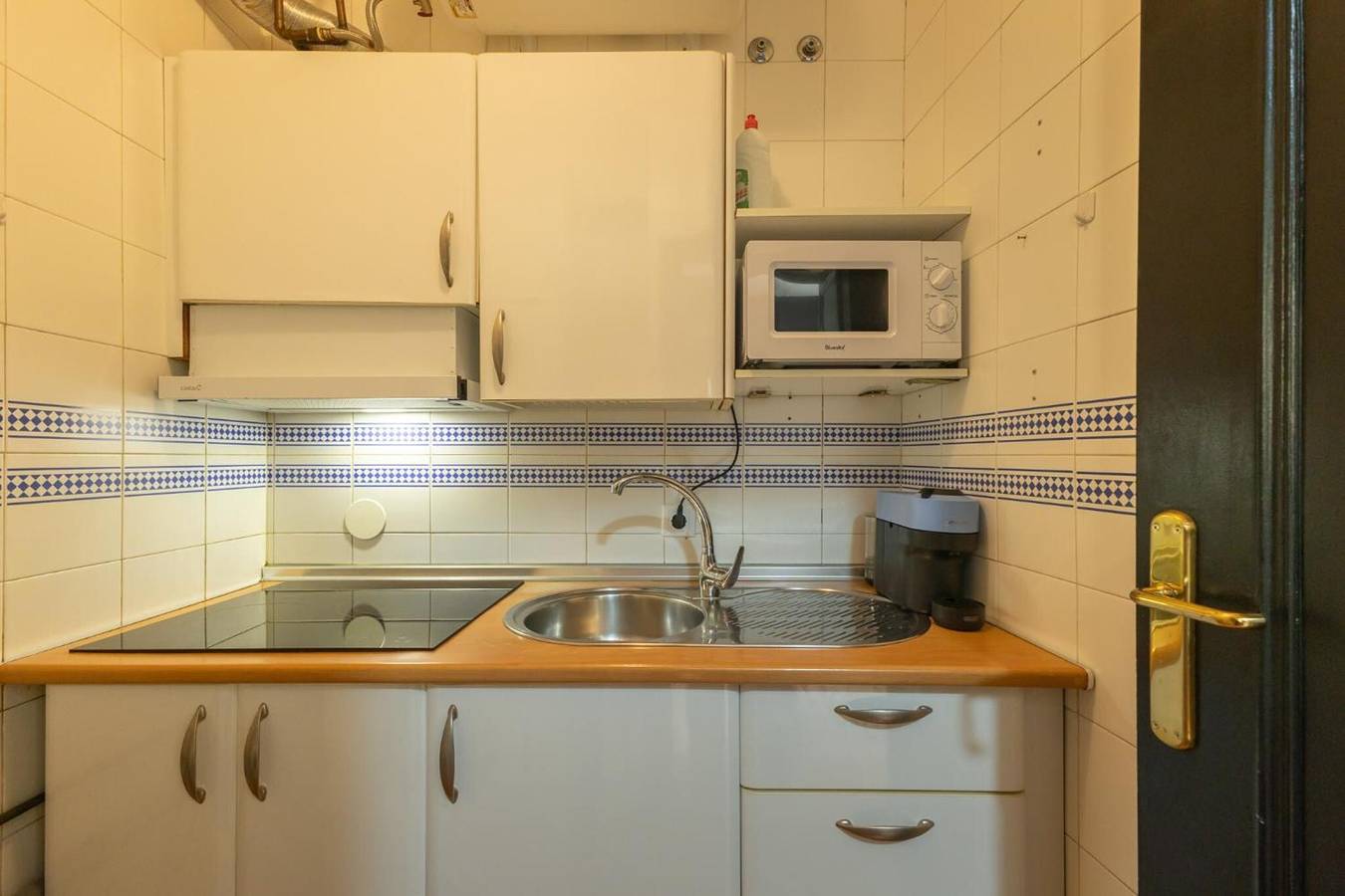 Apartamento entero, Apartamento 'Conde Center Premium Suites' con Wi-Fi y aire acondicionado in Casco Antiguo, Sevilla