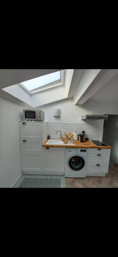 Gîte pour 2 personnes, avec Jacuzzi ainsi que Terrasse et Piscine dans Montceaux