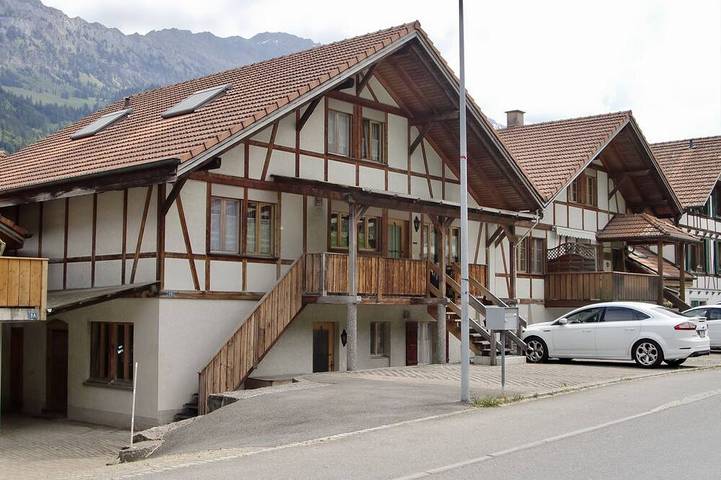 Ferienwohnung für 4 Personen, mit Terrasse und Garten in Frutigen