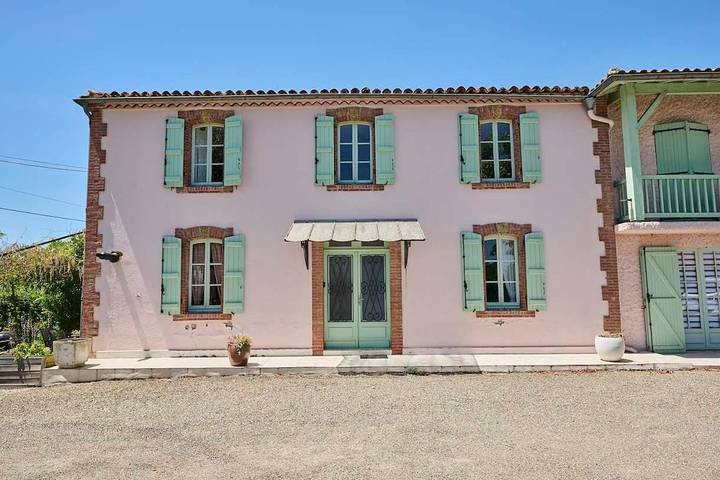Location de vacances pour 6 personnes, avec Terrasse ainsi que Jardin et Piscine à Castex-d'Armagnac