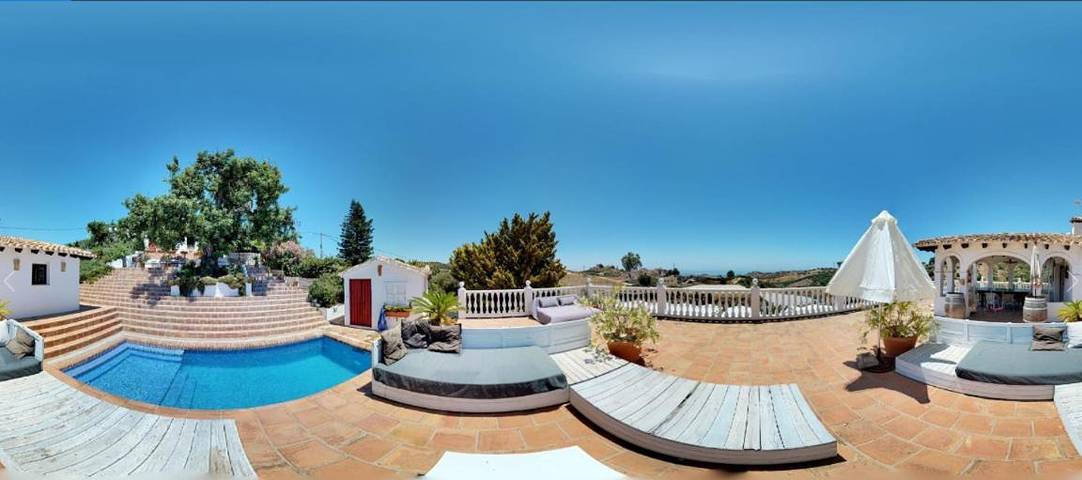 Chalet para 4 personas, con piscina además de vistas y jardín - 1