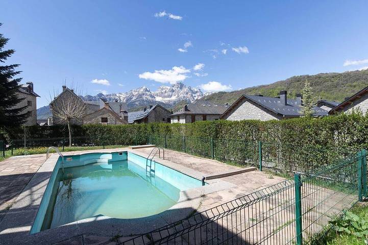 Apartamento de vacaciones para 4 personas, con balcón y piscina - 1