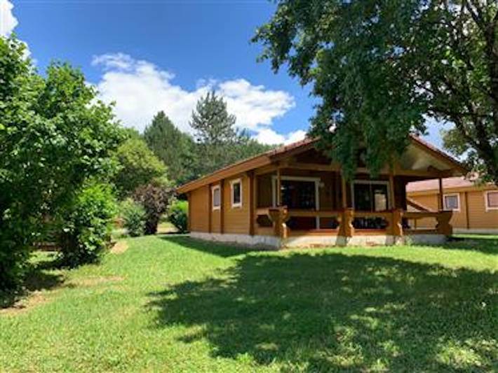 Gîte pour 6 personnes, avec piscine, adapté aux familles