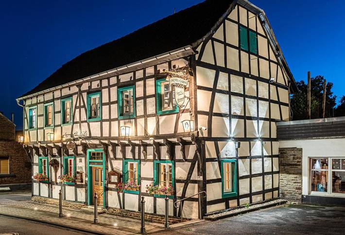 Hotel für 2 Personen, mit Balkon und Terrasse sowie Garten in Weilerswist