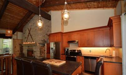 Chalet for 20 Guests in Blue Mountain (Ontario), Lake Huron ON, Picture 2