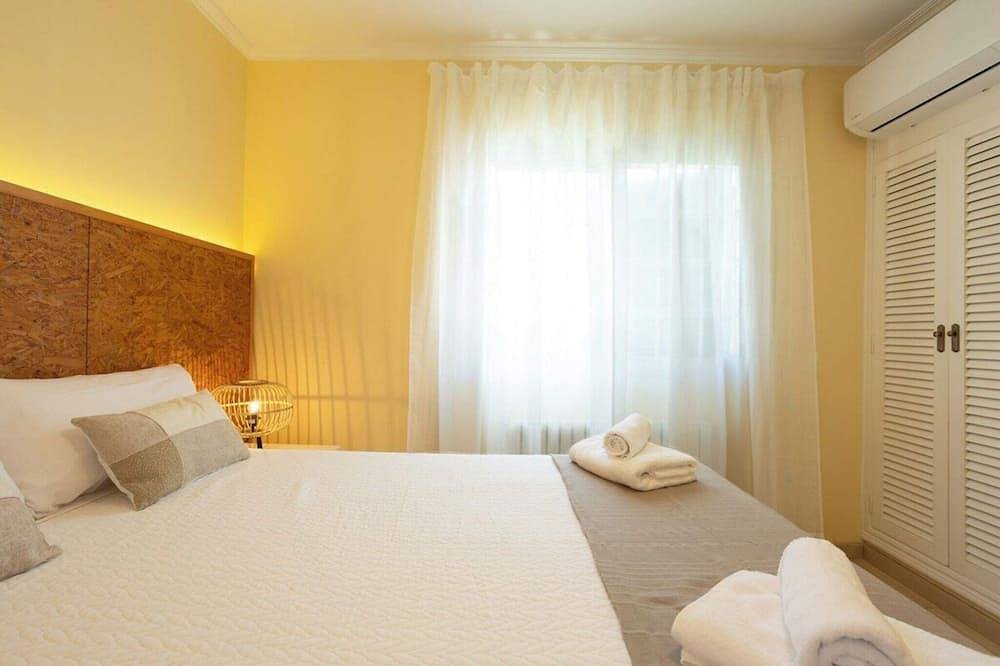 Pandora in Llucmaçanes, Maó