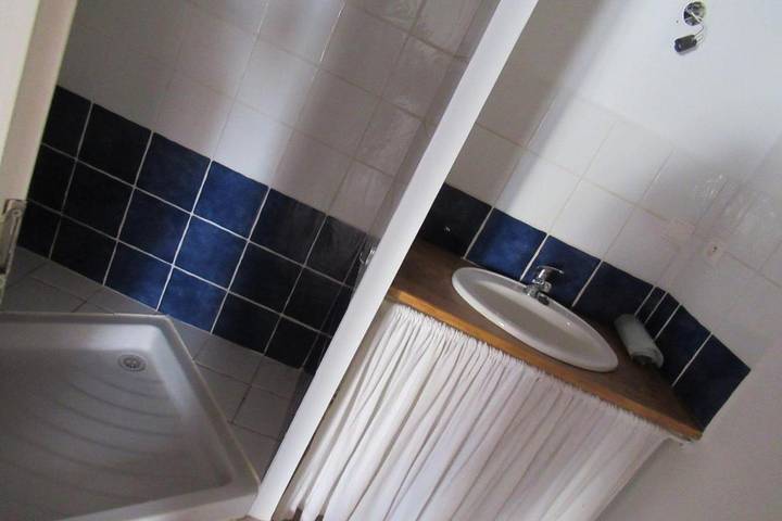 Location de vacances pour 14 personnes, avec jardin et terrasse dans Ébreuil - 4