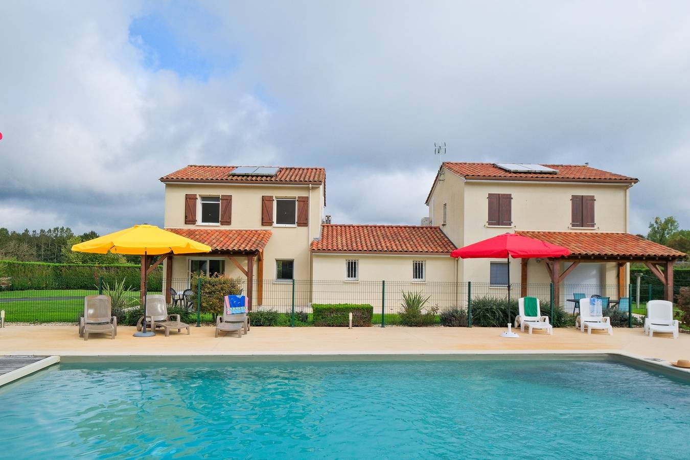 L’Ajuda – Maison avec climatisation et piscine partagée à Savignac-les-Églises in Savignac-les-Églises, Périgord Blanc