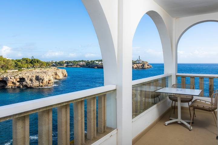 Location de vacances pour 3 personnes, avec jardin, adapté aux familles à Portocolom