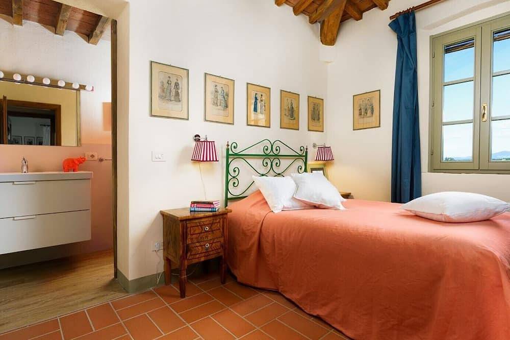 Beautiful 5Bd-5Ba Villa W/Use Of Pool And Beautiful Views In Tuscany-Bolgheri in Bolgheri, Castagneto Carducci
