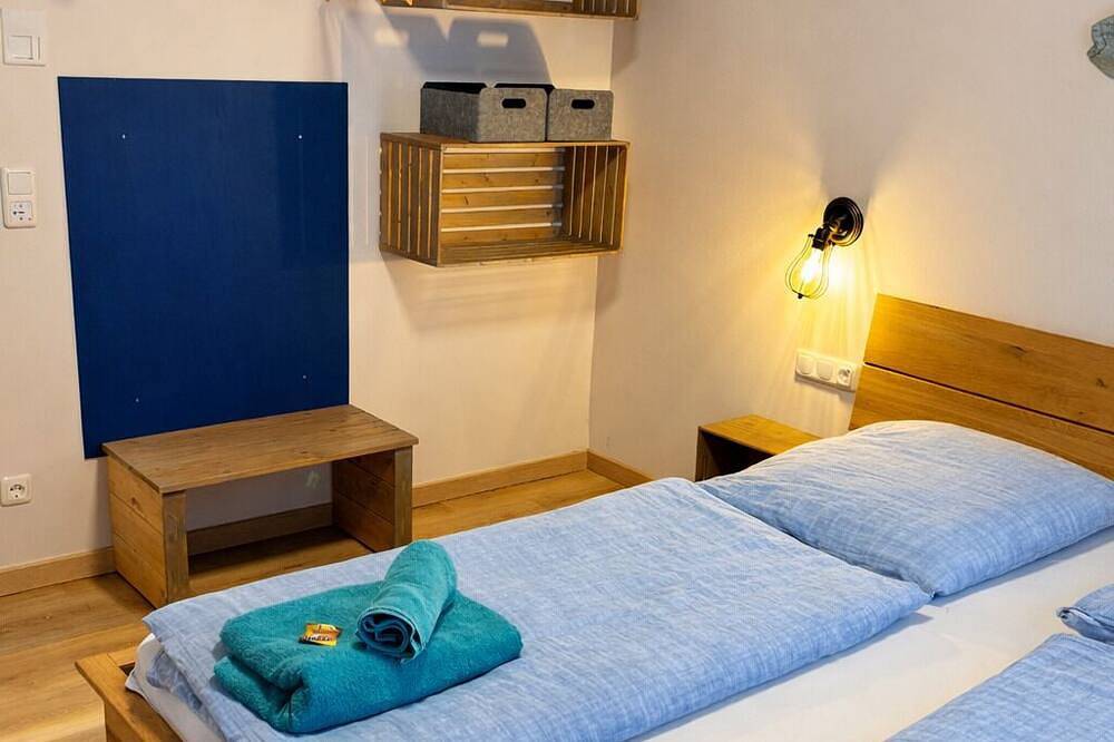Ganze Wohnung, Deichfix - geräumige Ferienwohnung für bis zu 5 Gäste in Hafen Büsum, Büsum