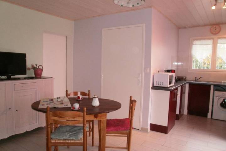 Location de vacances pour 2 personnes, avec jardin à Saint-Pierre-de-Buzet - 2