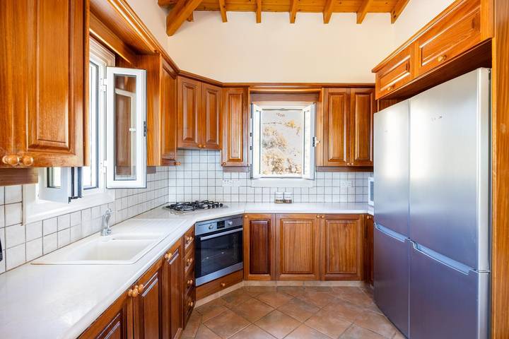 Ferienhaus für 8 Personen, mit Terrasse und Garten in Südzypern - 4
