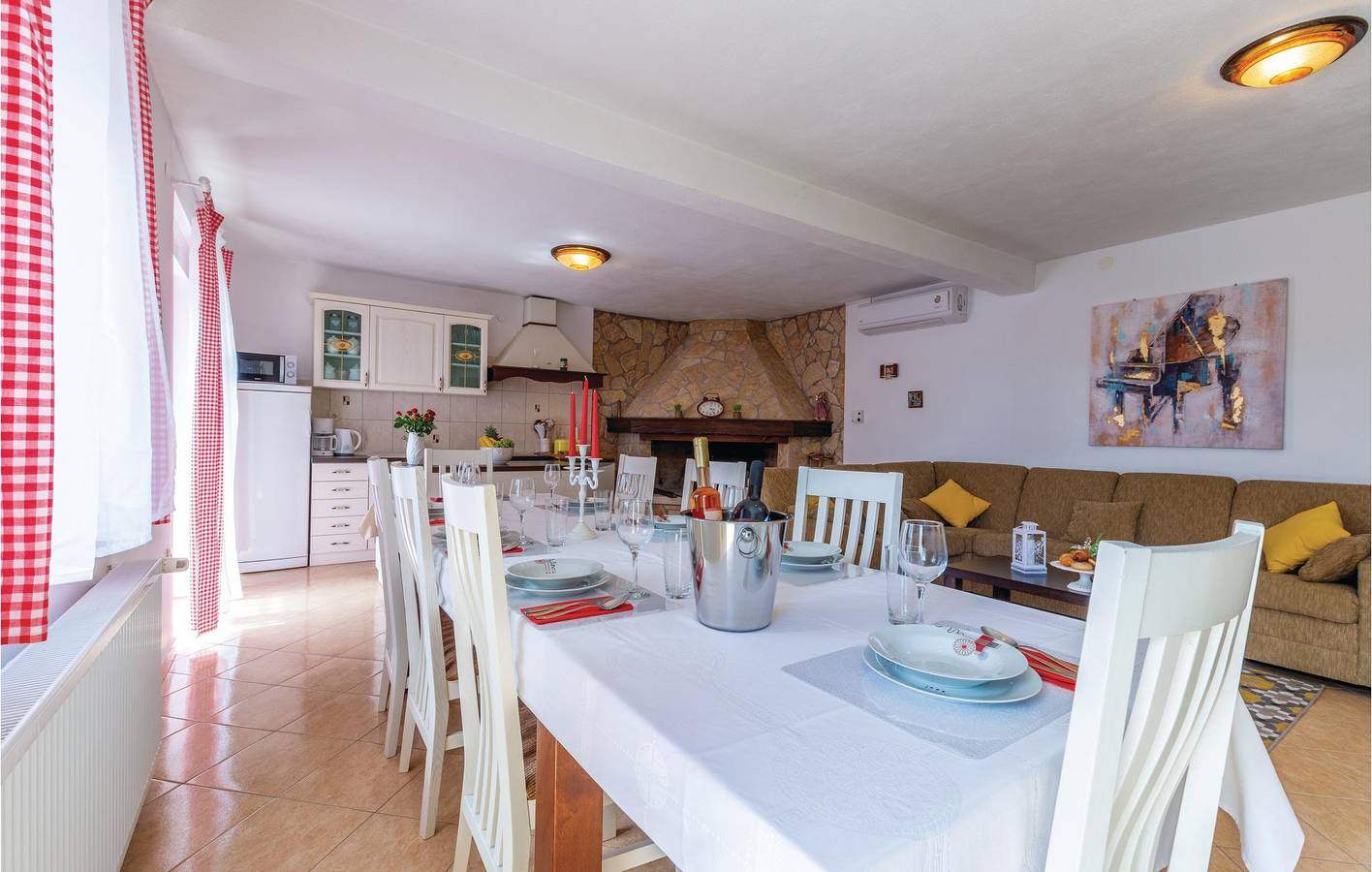 Ferienhaus für 8 Personen mit Terrasse in Makarska Riviera