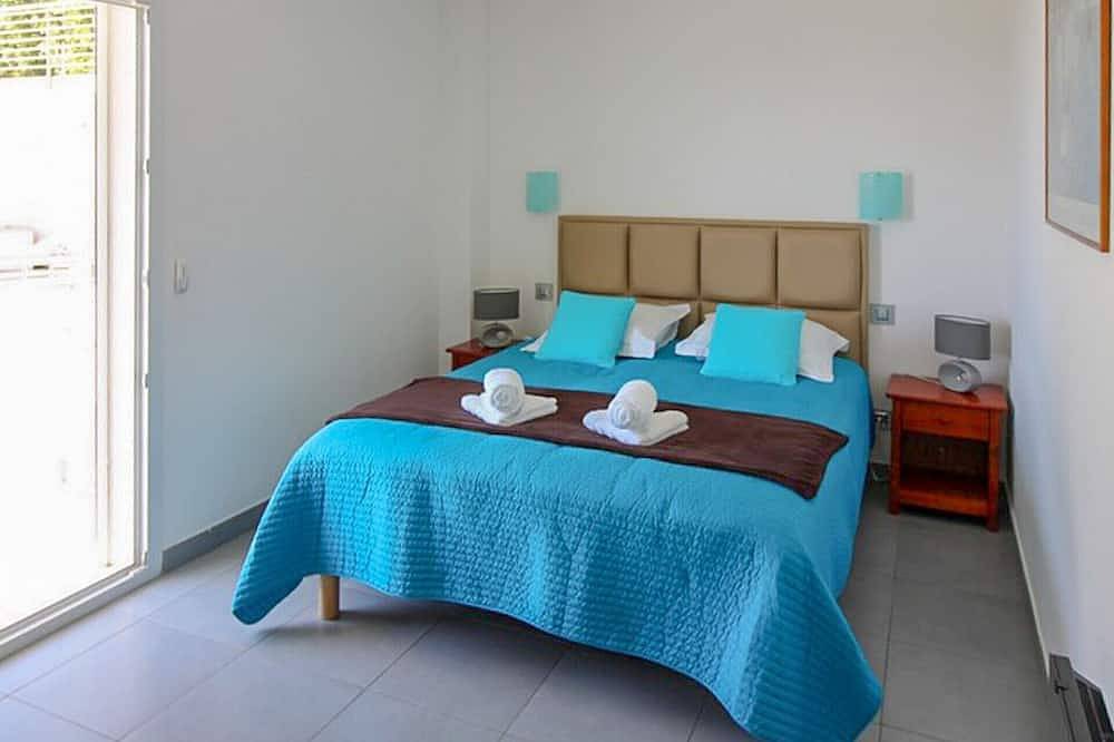 Exceptional Villa in Provence - Paradise above the canopy! in Rochefort-du-Gard, Nimes region