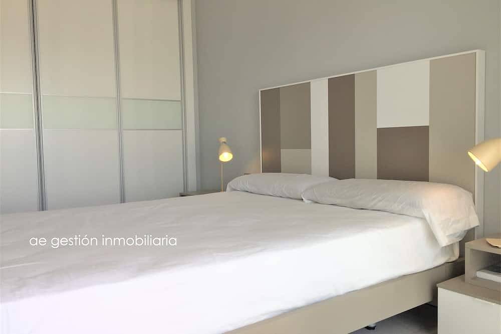 Entire apartment, Exclusive apartment with frontal sea views (3 bedrooms / 2 bathrooms) in Los Arenales del Sol, Elche