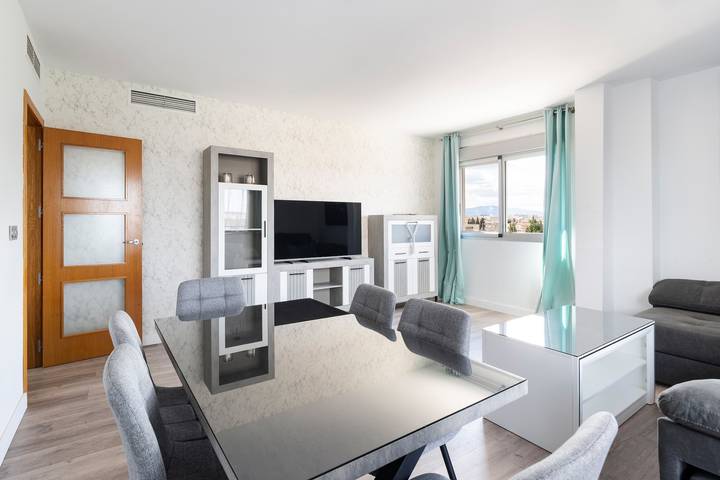 Ganze Wohnung, Ferienwohnung 'Ático' mit Bergblick, Wi-Fi und Klimaanlage in Murcia, Murcia Binnenland