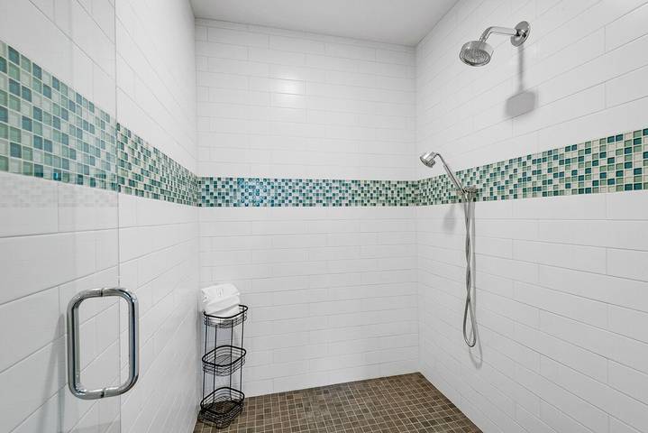 Vacation apartment for 6 people, with hot tub and pool as well as balcony the Florida Panhandle