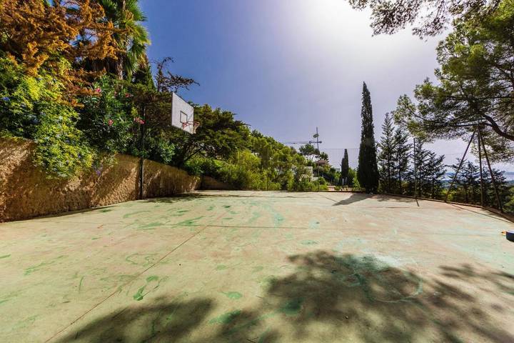 Villa für 10 Personen, mit Balkon und Terrasse sowie Garten und Pool in Palma - 3