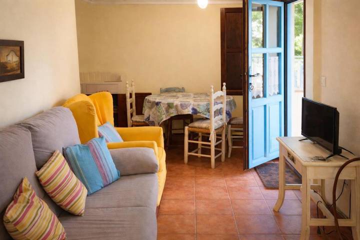 Casa de vacaciones para 4 personas, con Balcón y Terraza además de Jardín y Vistas en Parque Natural de Ponga - 3