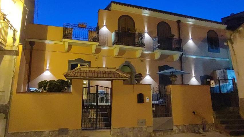 Ferienhaus für 5 Personen, mit Balkon und Terrasse sowie Ausblick