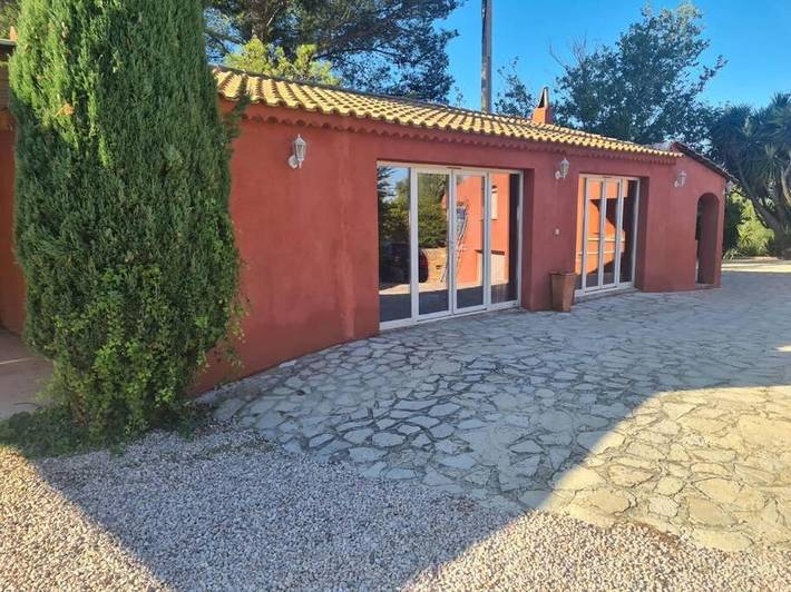 Location de vacances pour 4 personnes, avec jardin et piscine, animaux acceptés à Le Beausset - 4