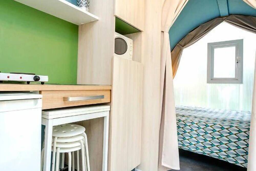 Zecamping 3* piscine chauffée pet friendly roulotte 17m2 4 pers in Huelgoat, Châteaulin und Umgebung