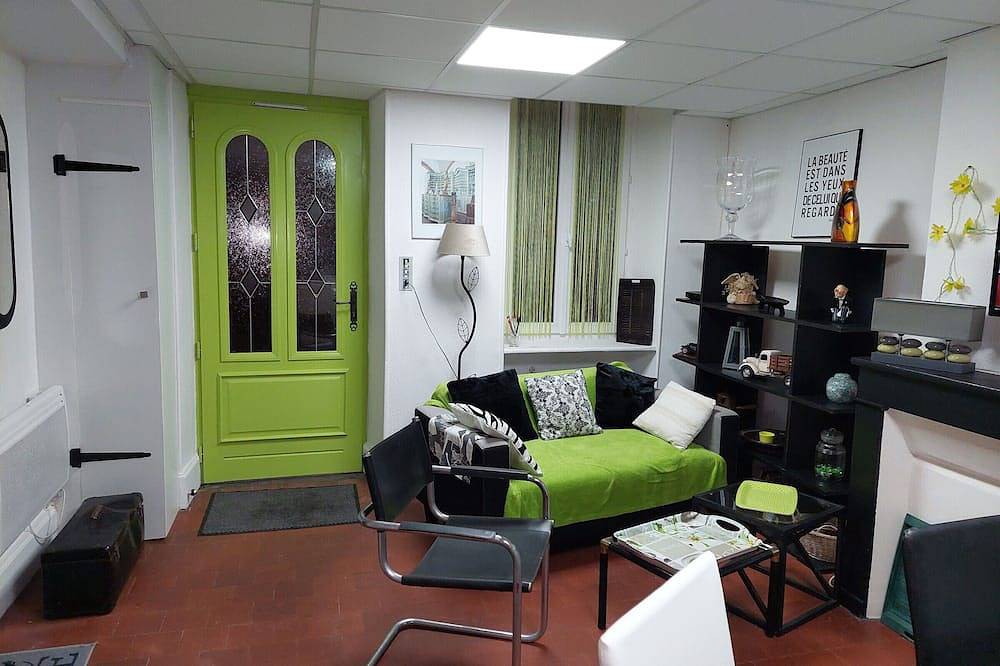 Charmant gîte avec 2 chambres, cour partagée, Wifi et animaux acceptés in Vailly-sur-Sauldre, Région de Bourges