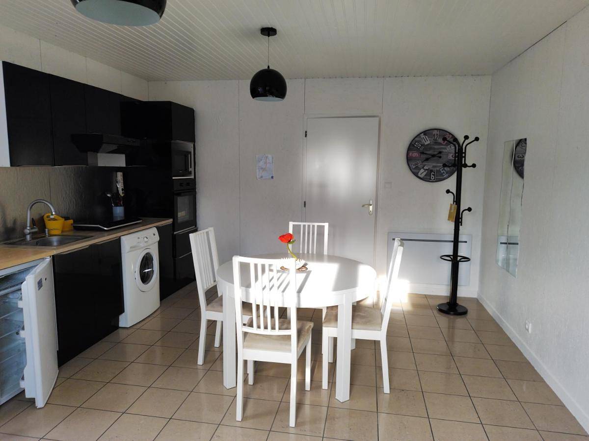 Appartement entier, Chalet 38 m2, au calme reposant, près du puy /fou in Saint-Pierre-des-Échaubrognes, Vallée de la Loire