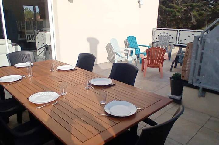 Gîte pour 6 personnes, avec jardin à Portbail